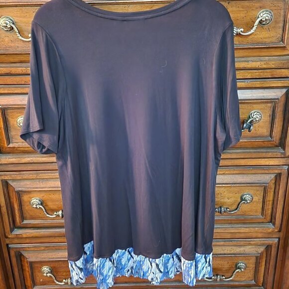 Lori Goldstein Shirt With Ruffle Bottom 1X - Picture 2 of 5
